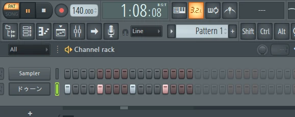 Channel Rackのドゥーンの行でステップが点灯し、PATモードが選ばれている
